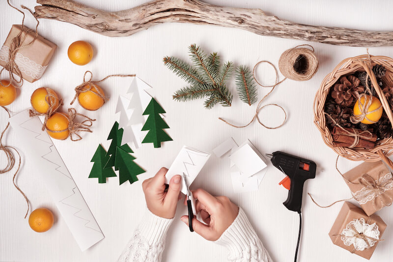 DIY Holiday Crafts For Home Decor